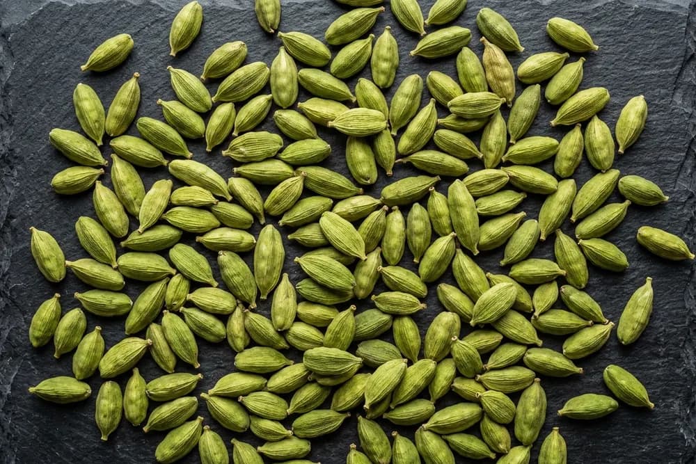 Green Cardamom product visual for export sourcing
